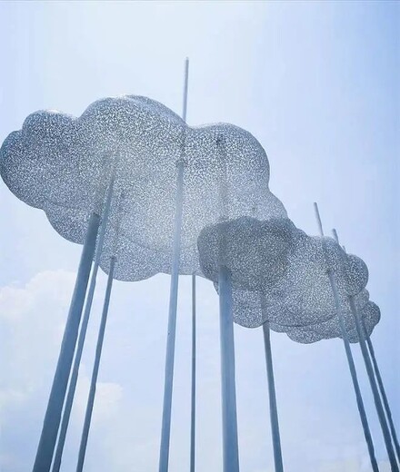 不锈钢云朵雕塑定制