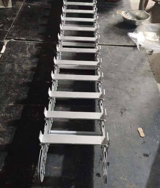 打孔钢铝拖链用途钢制拖链