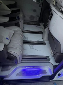 企石鎮傳祺M8宗師版商務車改裝航空鋁地板