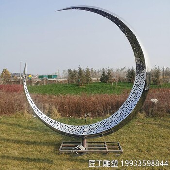 不銹鋼鏡面圓環(huán)城市雕塑