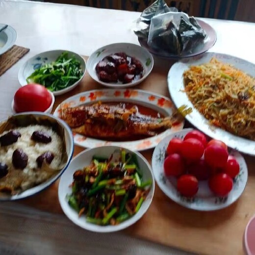 北京月嫂服务亚运村带小孩做饭家务阿姨多少钱一天