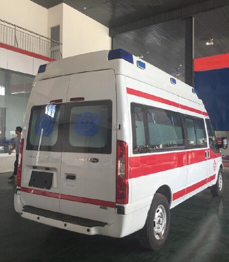北京体育赛事救护车,999急救车租赁预约用车,配备担架床