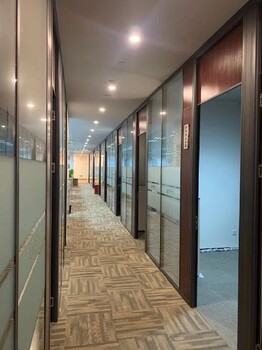 深圳龙华新款办公室双层玻璃百叶隔断报价铝合金隔断