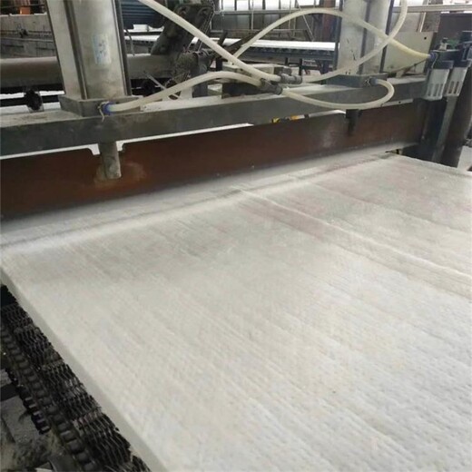高纯型硅酸铝针刺毯厂家,北京硅酸铝针刺毯多少钱一平米