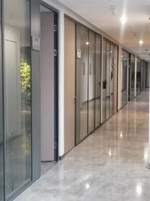 深圳鹽田辦公室雙層玻璃百葉隔斷報價,玻璃隔斷圖片