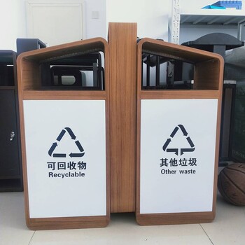 現(xiàn)貨鍍鋅板烤漆三分類垃圾桶宿遷戶外四分類廣場(chǎng)垃圾桶供應(yīng)商