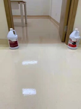 福田新旧房塑胶地板清洗