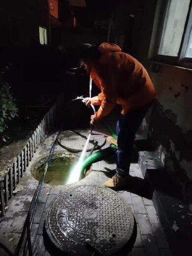 北京崇文市政管道清淤一次多少钱管道高压清洗泵