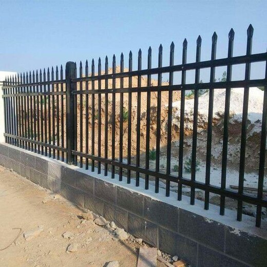 宝坻区节能铁艺围墙围栏,小区铁艺围栏安装厂