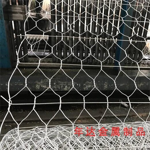 南京镀锌路面加筋网联系方式