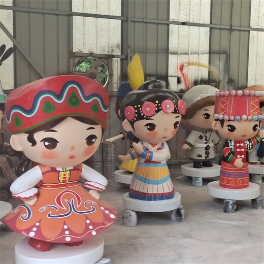 玻璃鋼卡通少數(shù)民族雕塑定制廠家,民族人物雕塑