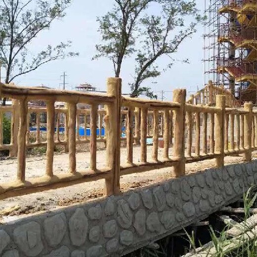 自贡生态园施工仿木栏杆假树大门,浮雕圆雕