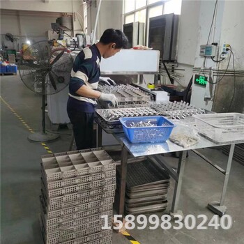 中山港口大型網(wǎng)帶超聲波清洗機(jī)生產(chǎn)廠家灶具閥體磨粉清洗機(jī)
