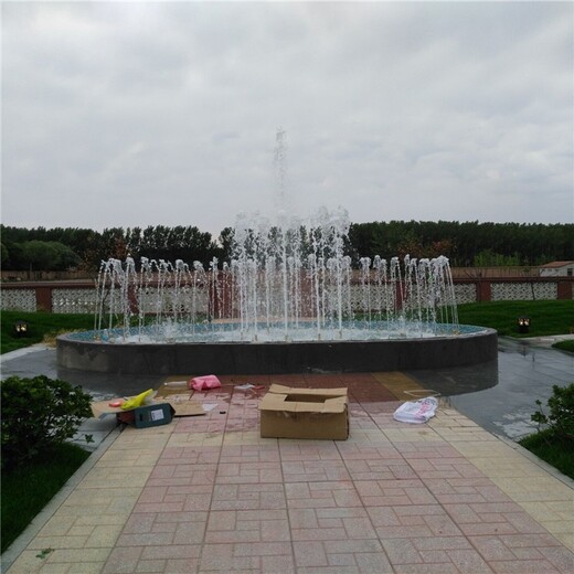 云南大型漂浮式喷泉制作厂家