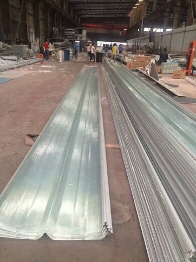 兰州岩棉夹芯板生产厂家彩钢板多少钱一吨