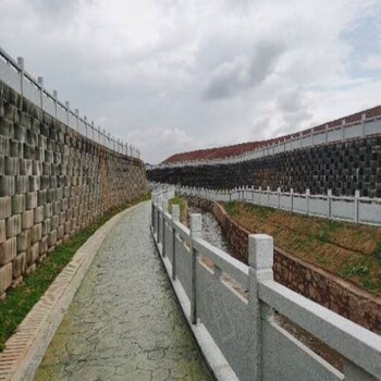 湖南永州护坡生态挡土墙1800系列报价生态植生砼构件