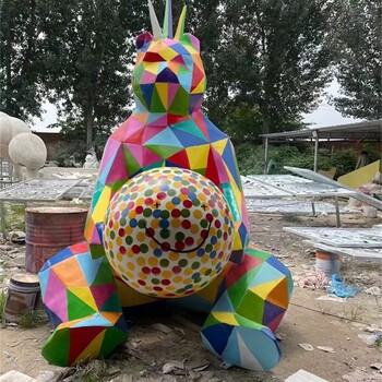 不銹鋼幾何切面熊雕塑小品