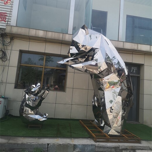 不銹鋼幾何切面熊雕塑價(jià)格