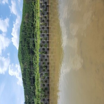 湖南永州护坡生态挡土墙1800系列报价生态植生砼构件