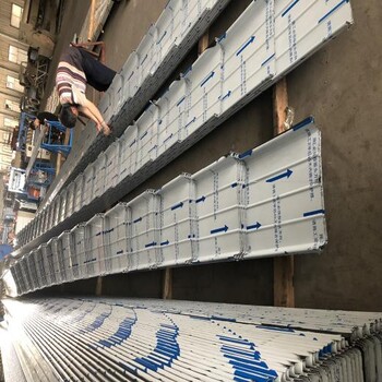 青海铝镁锰屋面板安装方法