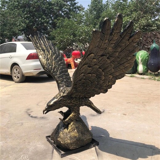 河北大型玻璃鋼老鷹雕塑景觀小品