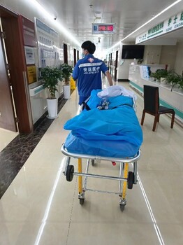 赤峰急救救护车接送病人