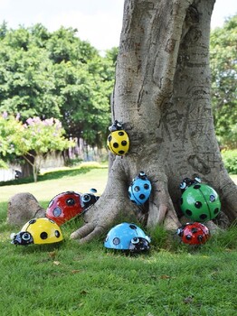 河北公園玻璃鋼七星瓢蟲雕塑擺件