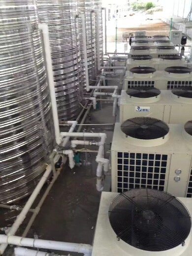 贵州工地民工集中洗浴众力空气能热水器