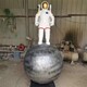 电镀宇航员雕塑图