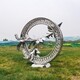 鏤空發(fā)光圓環(huán)月亮雕塑圖