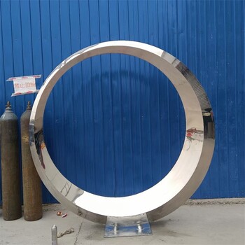 甘肅手工鍛造不銹鋼圓環(huán)月亮雕塑價(jià)格多少
