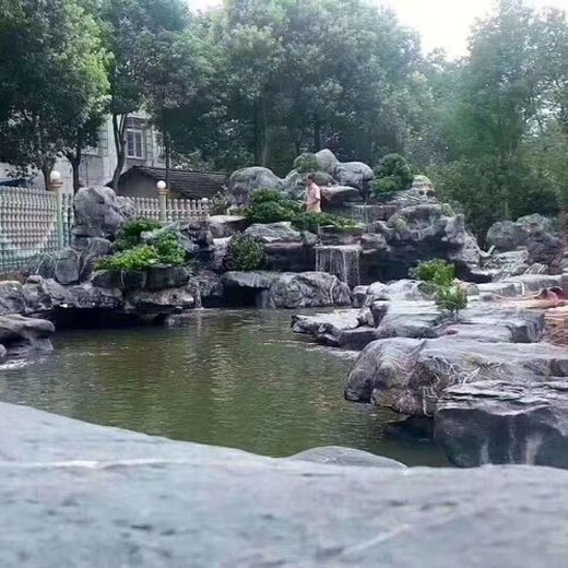 庭院大型假山別墅庭院千層石假山設計