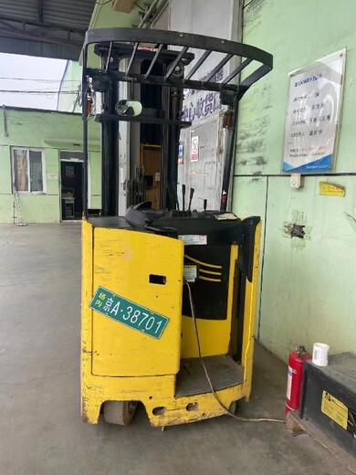 上海电动叉车回收厂家联系方式