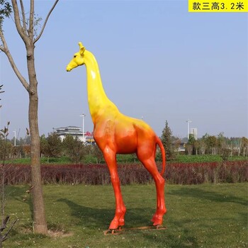 鏡面長(zhǎng)頸鹿雕塑廠家
