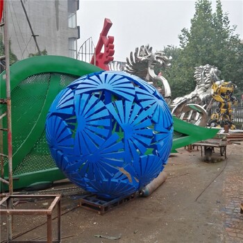 水景不锈钢镂空球雕塑生产厂家