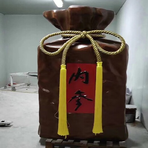 河北訂制大型酒瓶雕塑模型擺設