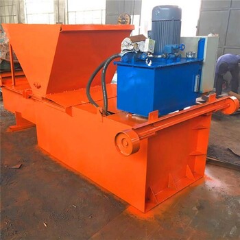 自走式現(xiàn)澆水渠成型機(jī)道路兩側(cè)排水溝渠渠道襯砌機(jī)