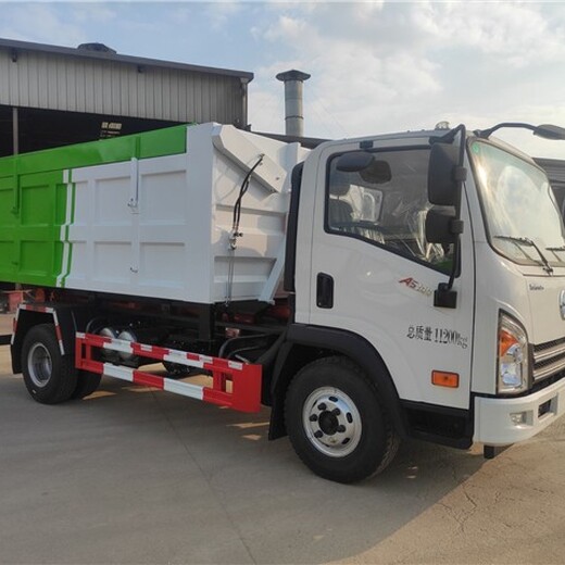 凱馬5方勾臂建筑垃圾清運(yùn)車
