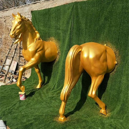 大型戶外廣場玻璃鋼馬雕塑免費報價