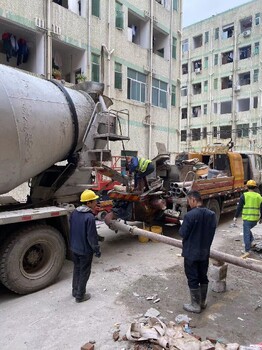 深圳宝安附近混泥土预拌混泥土，来电有优惠