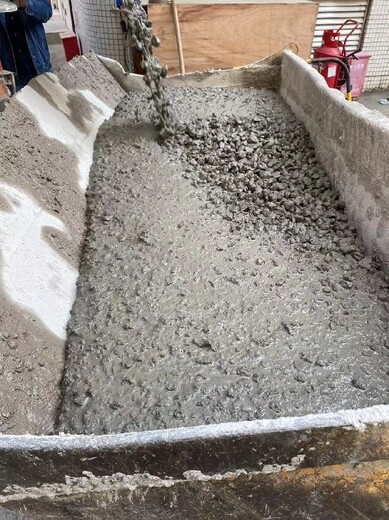 深圳龙华水泥地面数量多少都可供应清湖混泥土