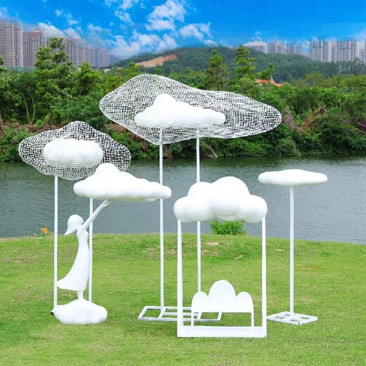 不锈钢丝云朵雕塑模型