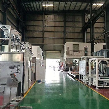惠州生产鑫科智造免编程喷涂机器人价格,喷涂机器人生产线厂家