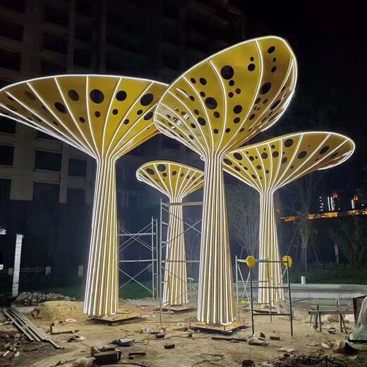 編織不銹鋼樹雕塑聯(lián)系電話