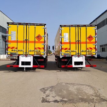 柳汽小三軸腐蝕性物品廂式運(yùn)輸車價(jià)格