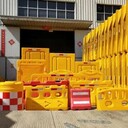江蘇交通路錐生產(chǎn)機(jī)械交通設(shè)施吹塑機(jī)