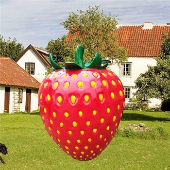 加工草莓水果雕塑景观小品