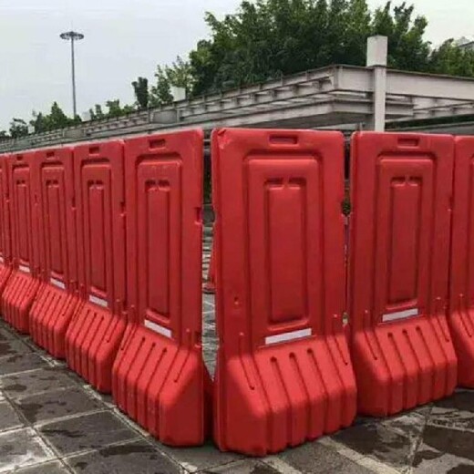 重庆防撞桶设备厂家交通设施吹塑机