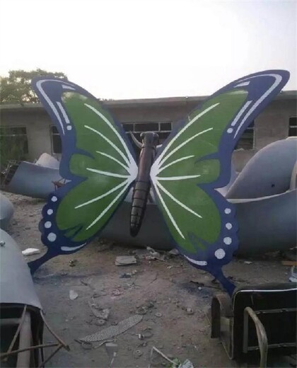 不锈钢镂空蝴蝶雕塑加工厂家