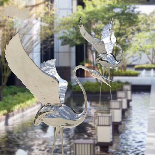 重庆定做不锈钢仙鹤雕塑造型
